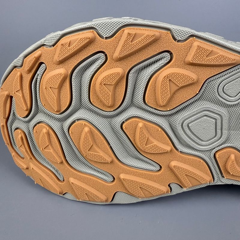 定番ブランドの快適なビッグサイズオフロードランニングシューズ - Trail Mix のレビューと価格